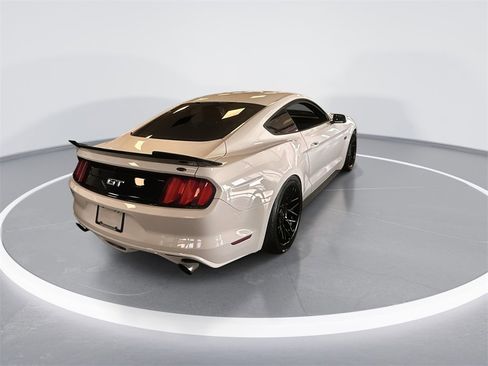 Used 2017 Ford Mustang GT image 8