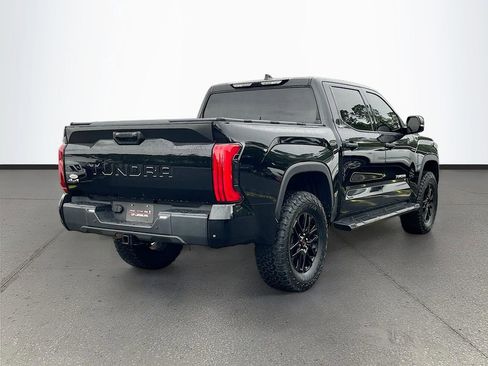 Used 2022 Toyota Tundra SR5 w/ SR5 Convenience Package image 7