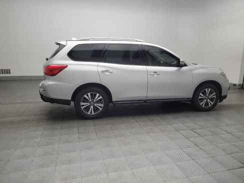 Used 2020 Nissan Pathfinder SL FWD image 11