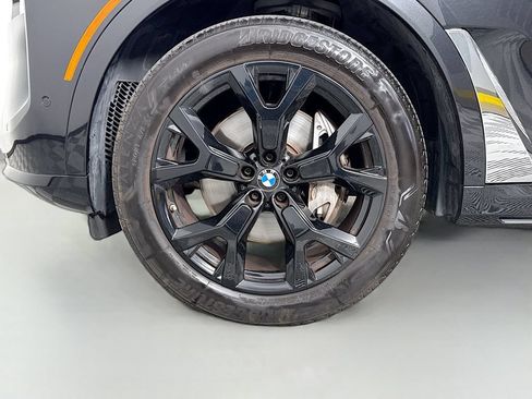 Used 2024 BMW X7 xDrive40i w/ Premium Package AWD/4WD image 33
