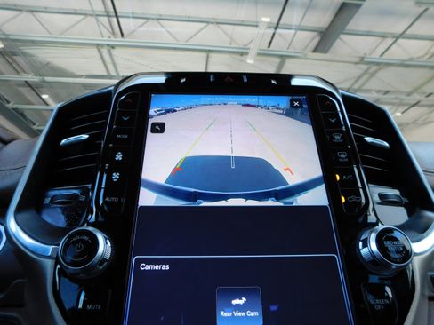 Used 2022 RAM 1500 Laramie w/ Laramie Southwest Edition image 23