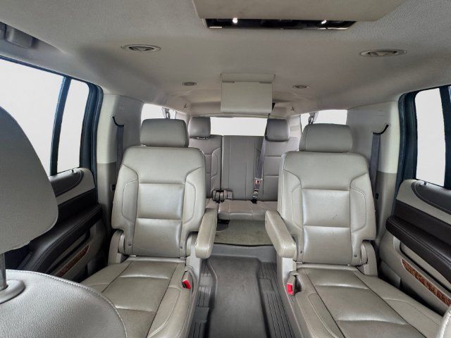 Used 2018 Chevrolet Suburban Premier RWD image 21