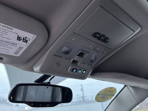 Used 2015 Chevrolet Captiva Sport LTZ image 24