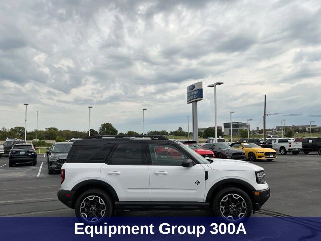 Used 2025 Ford Bronco Sport Outer Banks AWD/4WD image 3