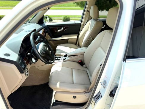 Used 2011 Mercedes-Benz GLK 350 4MATIC image 9