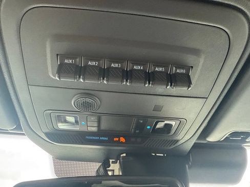 Used 2025 Ford Bronco Badlands AWD/4WD image 40