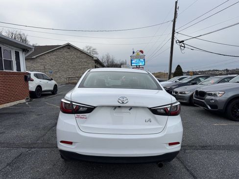 Used 2017 Toyota Yaris iA image 6