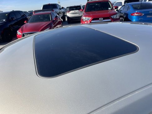 Used 2016 Ford Fusion Titanium image 4