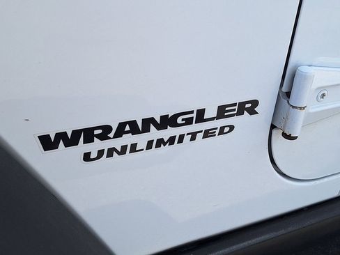 Used 2011 Jeep Wrangler Unlimited Rubicon w/ Trailer Tow Group AWD/4WD image 25