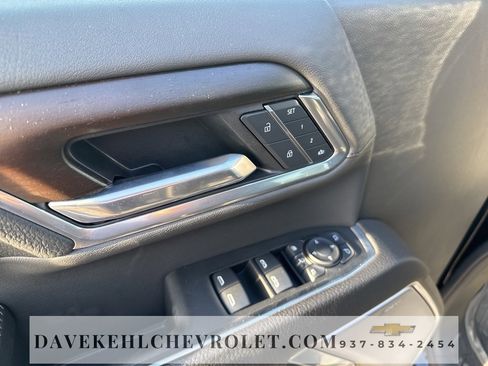 Used 2025 GMC Sierra 2500 Denali w/ Denali Reserve Package image 9