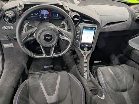 Used 2024 McLaren 750S image 9