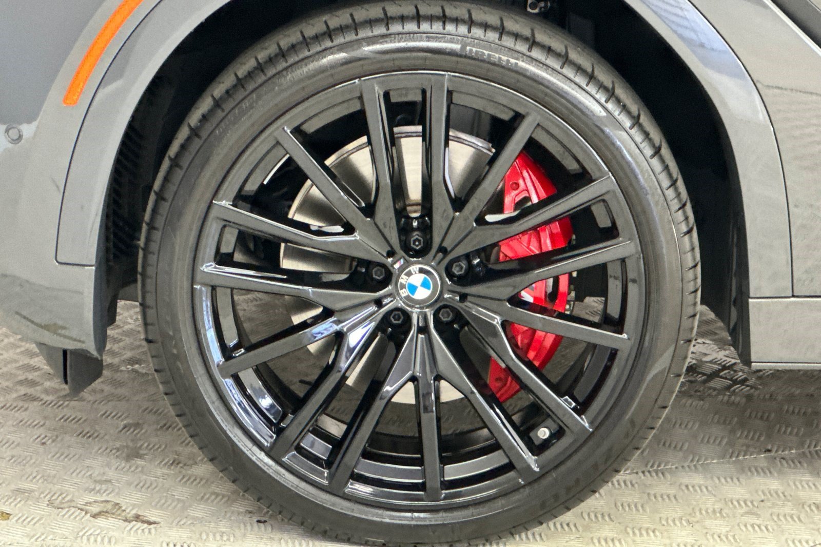 Used 2027 BMW X6 xDrive40i w/ Executive Package AWD/4WD image 12