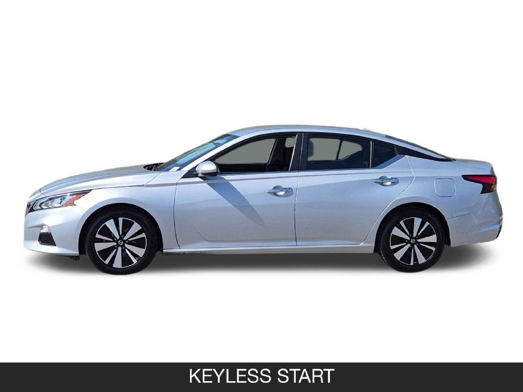Used 2022 Nissan Altima 2.5 SV FWD image 5