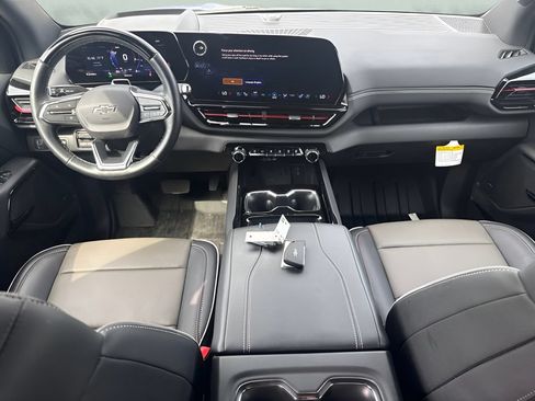 Used 2026 Chevrolet Silverado EV Trail Boss AWD/4WD image 10