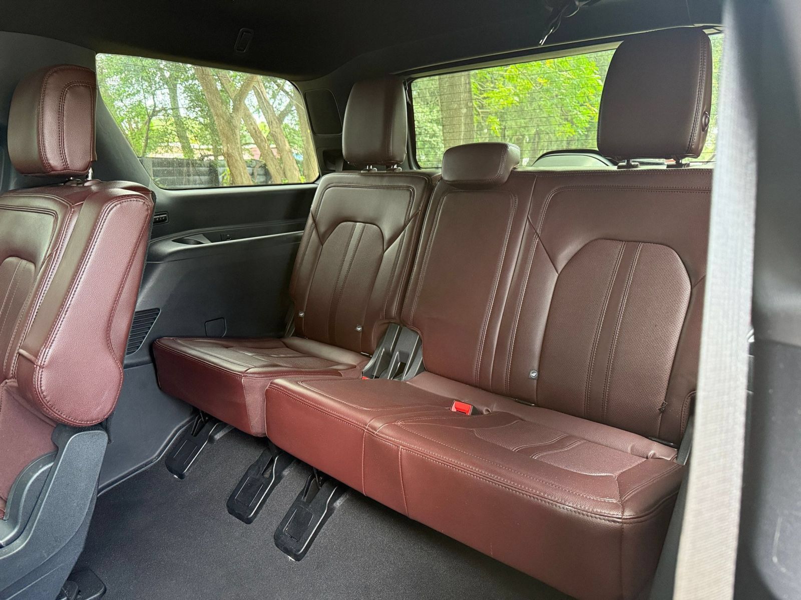 Used 2024 Ford Expedition Limited RWD image 30