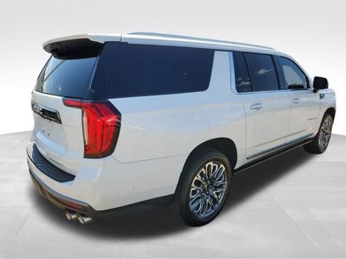 Used 2023 GMC Yukon XL Denali Ultimate image 9