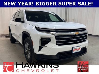 Used 2025 Chevrolet Traverse LT