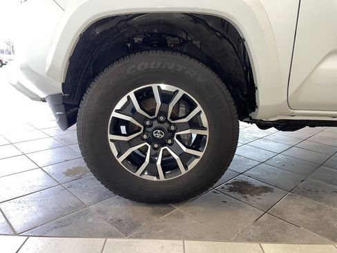 Used 2023 Toyota Tacoma TRD Sport image 16