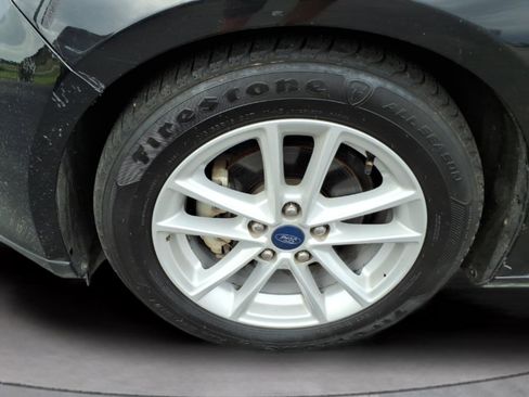 Used 2018 Ford Focus SE FWD image 30