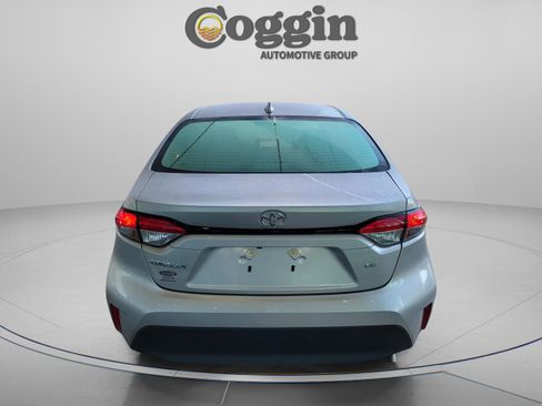 Certified 2025 Toyota Corolla LE image 3