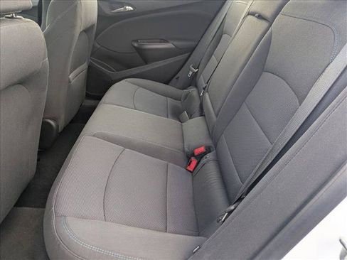 Used 2018 Chevrolet Cruze LT FWD image 19