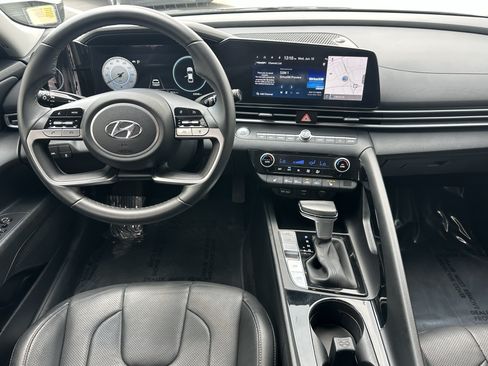 Used 2023 Hyundai Elantra Limited FWD image 21