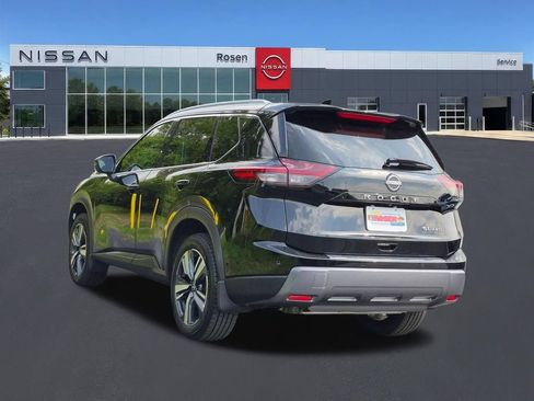 Used 2024 Nissan Rogue SL w/ SL Premium Package AWD/4WD image 5