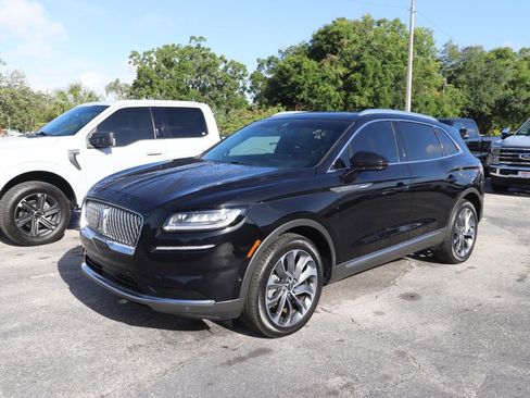 Used 2023 Lincoln Nautilus Reserve w/ Equipment Group 201A image 3