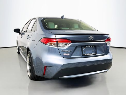 Used 2021 Toyota Corolla LE FWD image 8