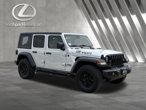 Used 2023 Jeep Wrangler Unlimited w/ Safety Group AWD/4WD image 5