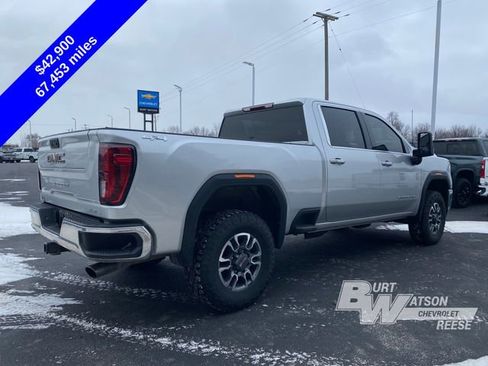 Used 2022 GMC Sierra 2500 SLE w/ SLE Value Package; image 6