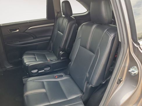 Used 2018 Toyota Highlander SE AWD/4WD image 13