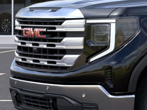 New 2026 GMC Sierra 1500 SLE w/ Preferred Package AWD/4WD image 17
