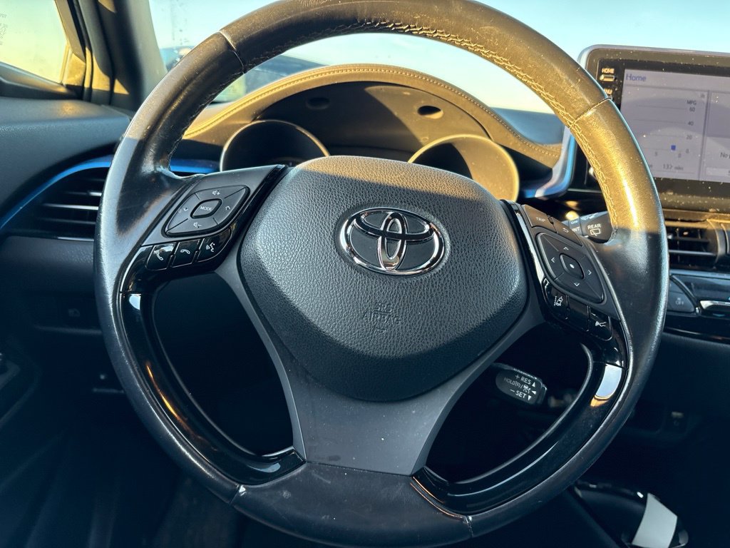 Used 2019 Toyota C-HR XLE FWD image 18