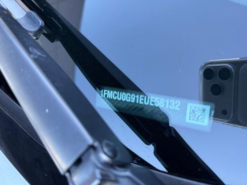 Used 2014 Ford Escape SE w/ Equipment Group 201A image 25