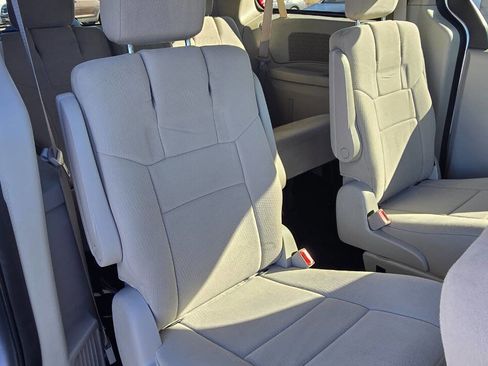 Used 2011 Dodge Grand Caravan Mainstreet w/ PWR Convenience Group image 9