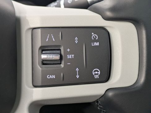 Certified 2022 Land Rover Defender 110 X-Dynamic HSE image 15