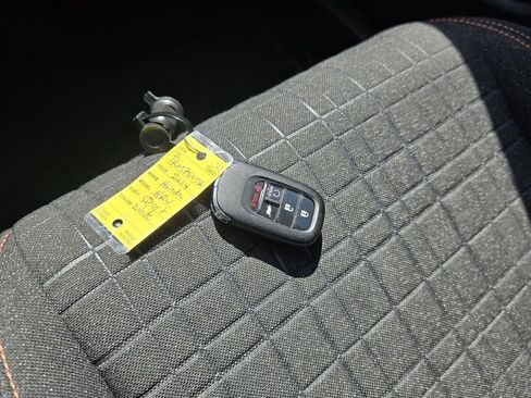 Used 2024 Honda HR-V Sport image 18