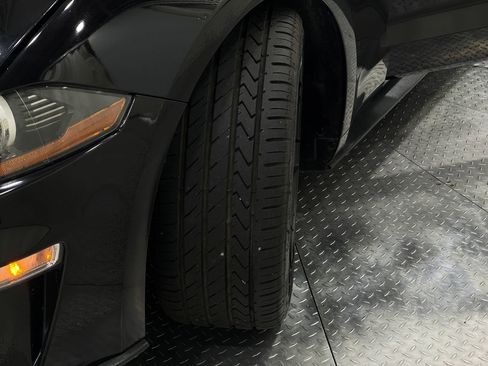 Used 2018 Ford Mustang GT RWD image 33