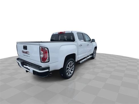 Used 2022 GMC Canyon Denali image 8