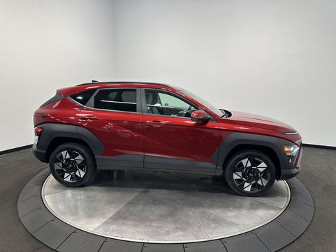 Certified 2024 Hyundai Kona SEL AWD/4WD image 8