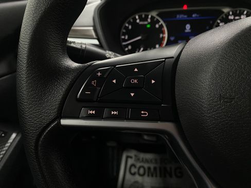 Certified 2025 Nissan Altima 2.5 SV FWD image 14