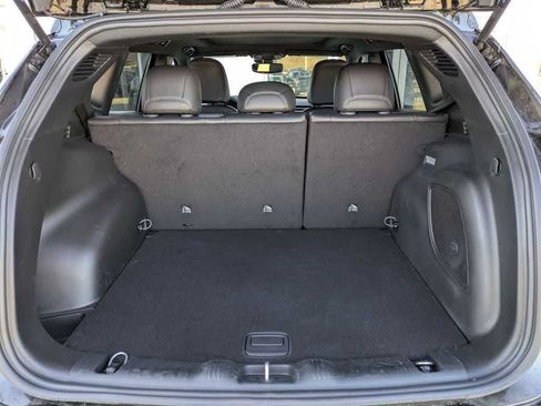 Used 2025 Jeep Compass Limited w/ Sun & Sound Group AWD/4WD image 34