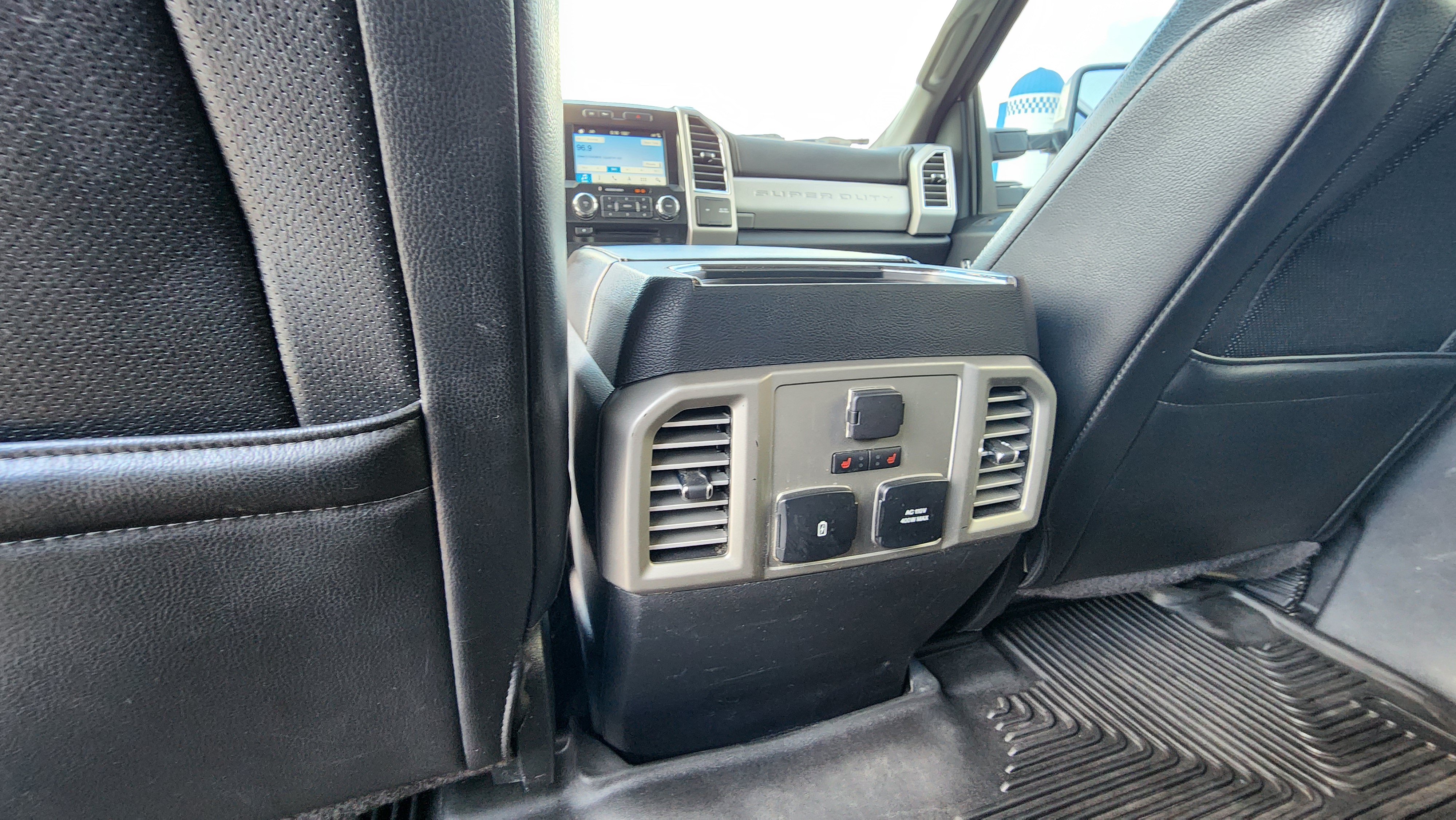 Used 2017 Ford F250 Lariat w/ Chrome Package AWD/4WD image 18
