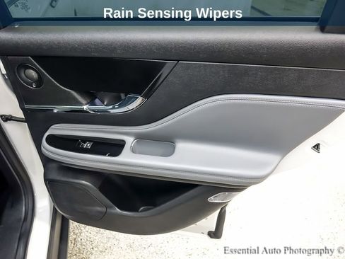 Used 2021 Lincoln Corsair Reserve w/ Equipment Group 201A image 28