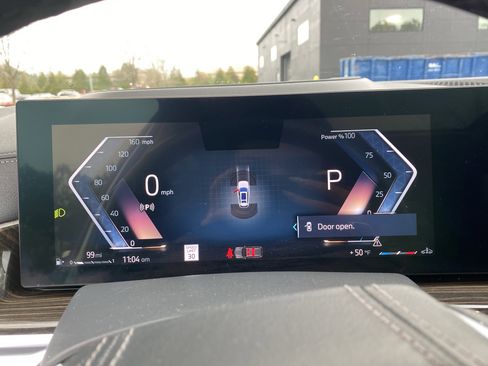 Used 2024 BMW X7 xDrive40i image 89