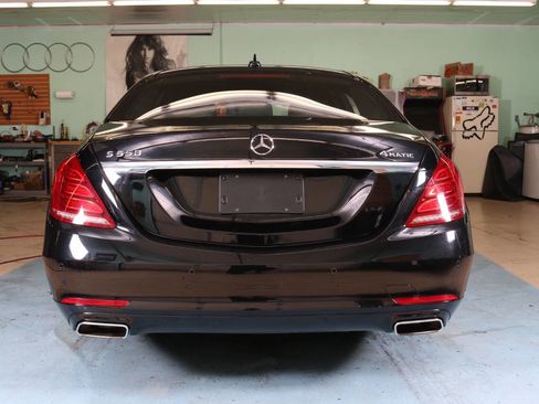 Used 2016 Mercedes-Benz S 550 4MATIC Sedan w/ Premium Package image 17