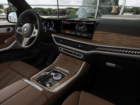 New 2026 BMW X7 M60i image 42