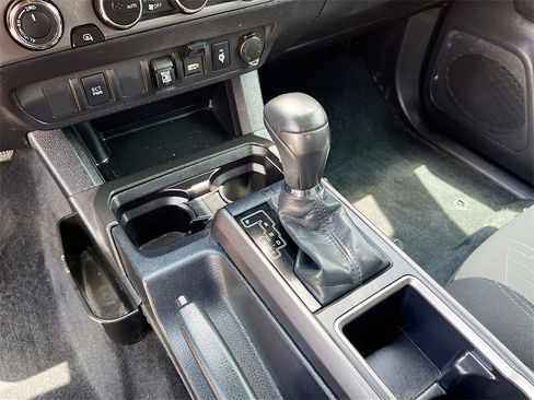 Used 2023 Toyota Tacoma TRD Off-Road image 16