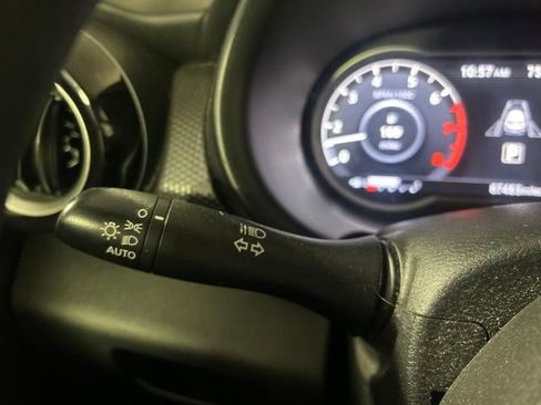Used 2020 Nissan Kicks SV FWD image 18